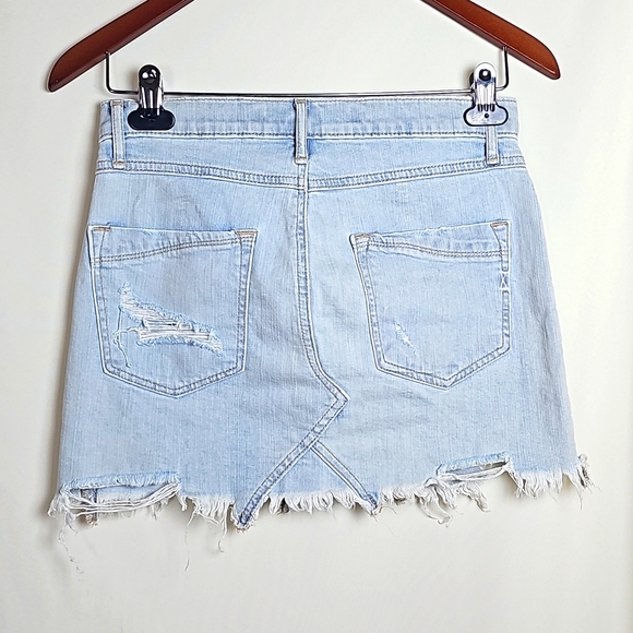 Express Super sexy jean distressed mini skirt size 0 - Picture 2 of 2